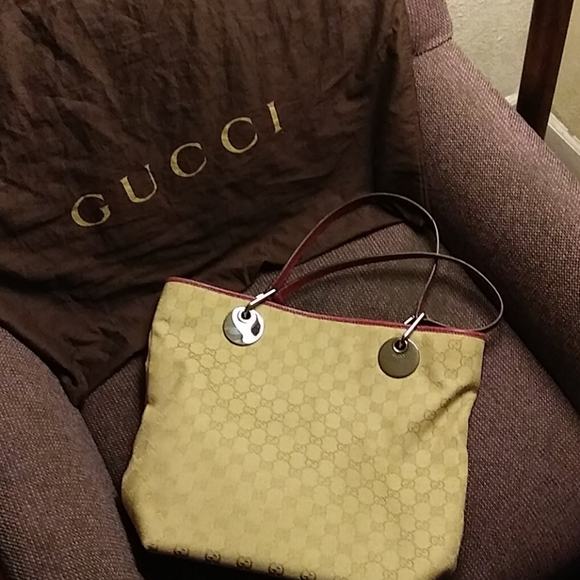A Gucci purse with toat bag - Picture 3 of 3